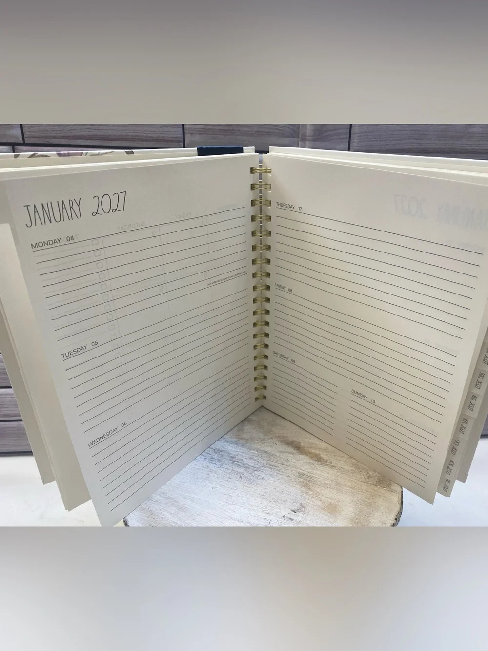 Rae Dunn❤️   “2027.”Flowers L size 17-month Planner NEW